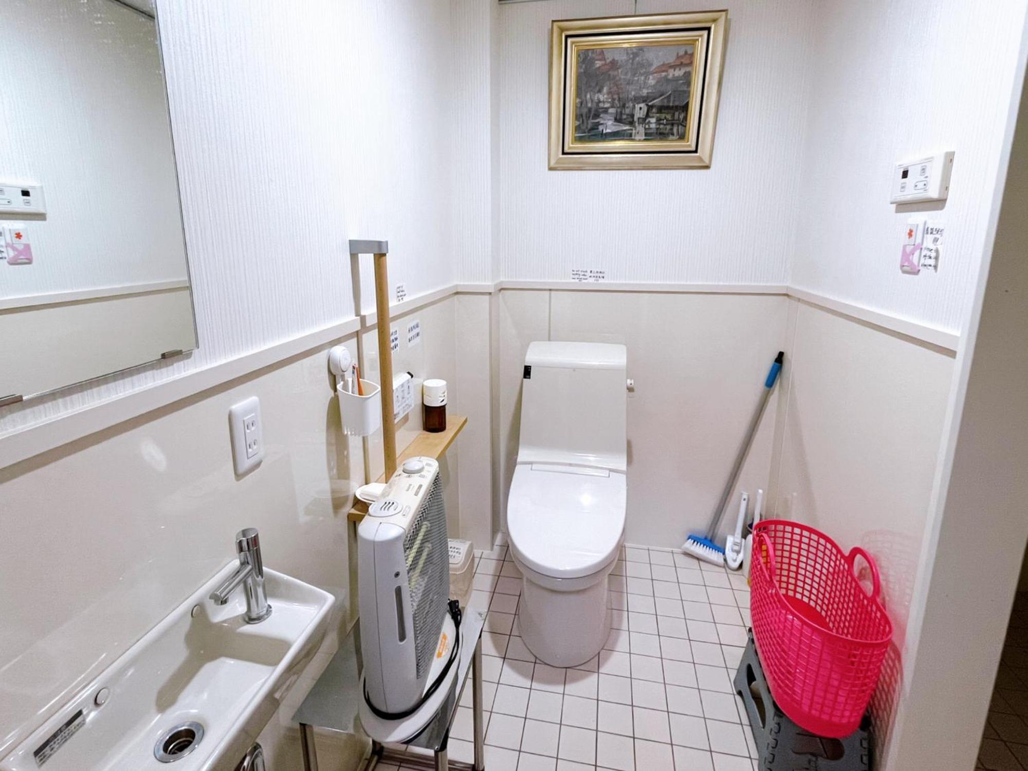 Guesthouse Atelier Ten 民泊アトリエ天 Осака Екстериор снимка