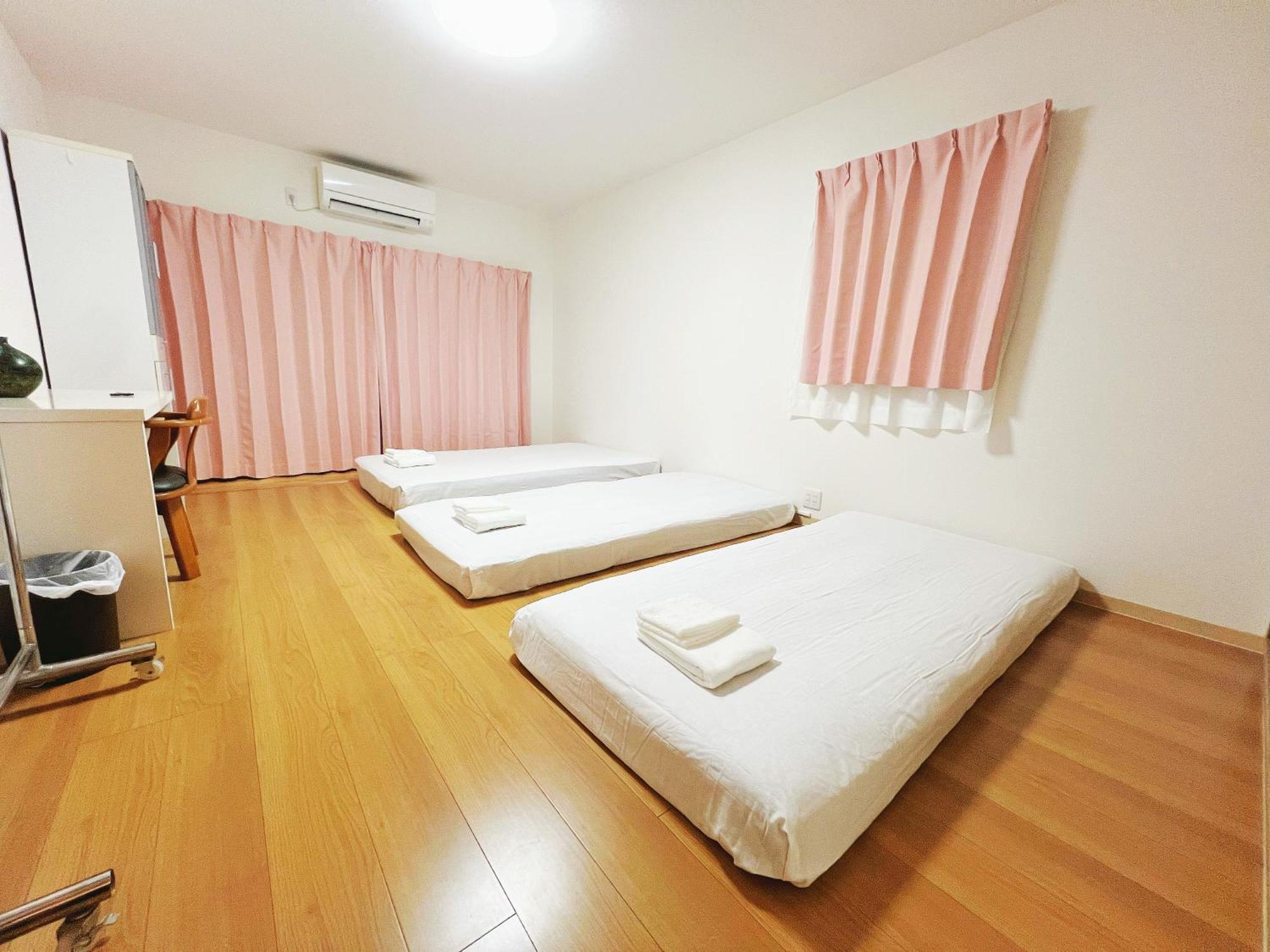 Guesthouse Atelier Ten 民泊アトリエ天 Осака Екстериор снимка