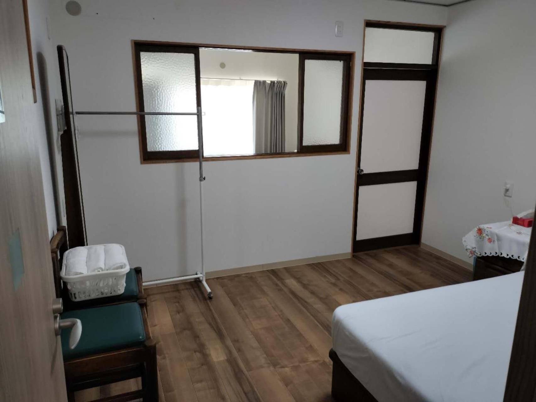 Guesthouse Atelier Ten 民泊アトリエ天 Осака Екстериор снимка